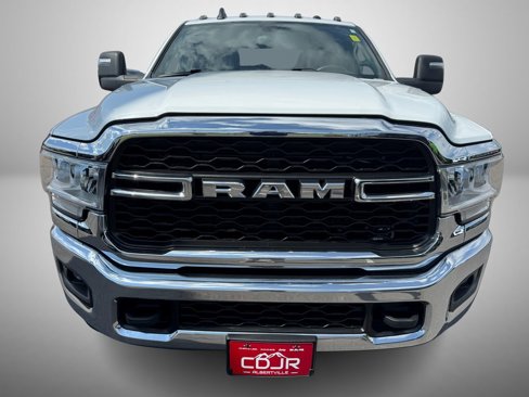 Used 2024 RAM 3500 Tradesman w/ Chrome Appearance Group image 8