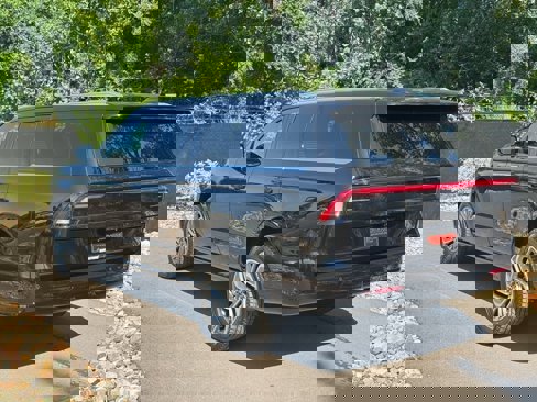 New 2025 Lincoln Navigator L Reserve image 3