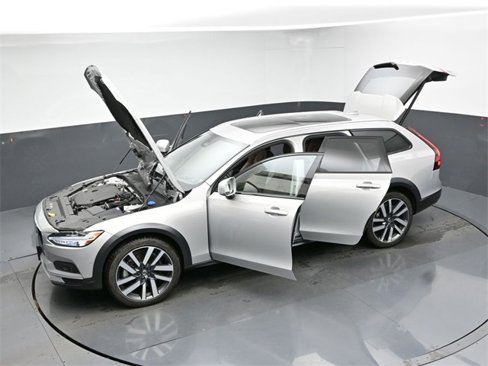 Used 2024 Volvo V90 B6 Cross Country Ultimate image 52