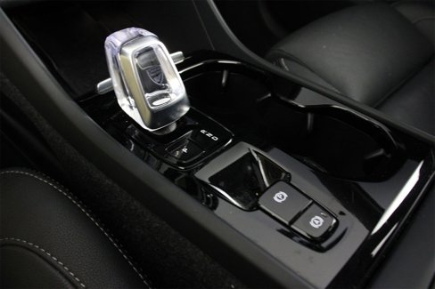 Certified 2025 Volvo XC40 B5 Plus image 15