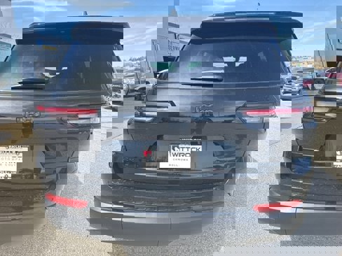 New 2025 Jeep Grand Cherokee L Altitude image 7