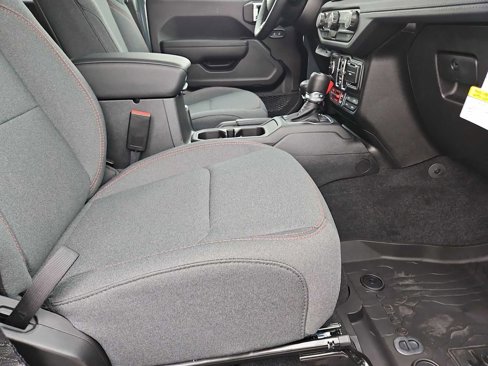 New 2025 Jeep Wrangler Unlimited Rubicon image 21