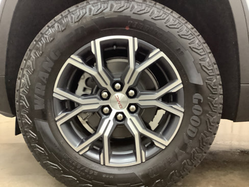 New 2026 GMC Acadia AT4 w/ Super Cruise Package image 30