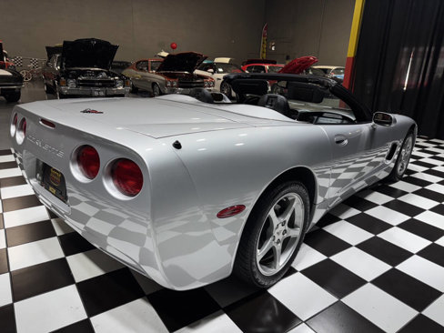 Used 2002 Chevrolet Corvette Convertible w/ Preferred Equipment Group2 image 7