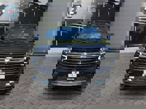 Used 2022 Chevrolet Tahoe LT w/ Luxury Package image 8