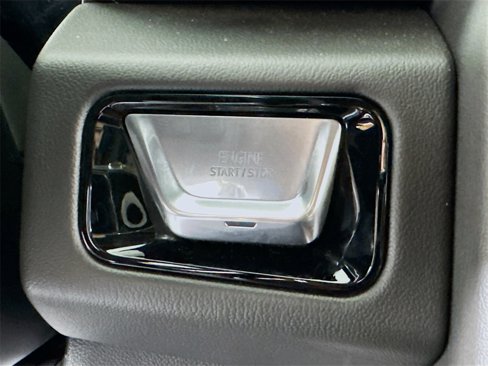 Used 2025 GMC Yukon XL Denali image 45