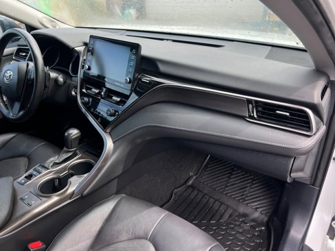 Used 2023 Toyota Camry XSE image 16
