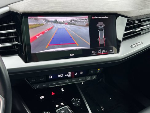 Used 2023 Audi Q4 e-tron Premium Plus image 22