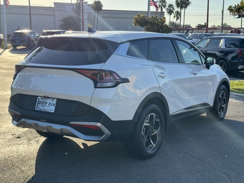 New 2025 Kia Sportage LX image 5