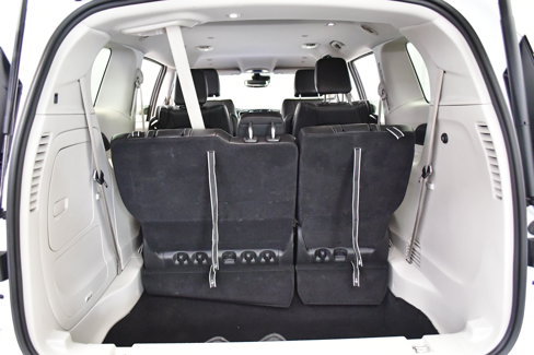 Used 2024 Chrysler Pacifica Limited image 9