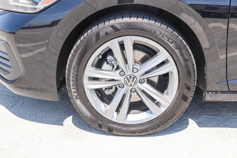 Used 2024 Volkswagen Jetta SE image 11