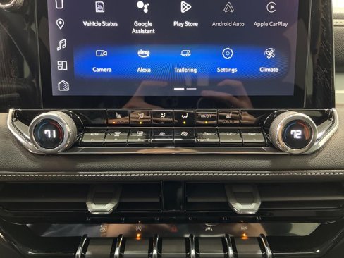 New 2024 Chevrolet Colorado LT w/ LT Convenience Package III image 21