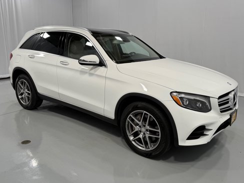 Used 2016 Mercedes-Benz GLC 300 4MATIC image 3