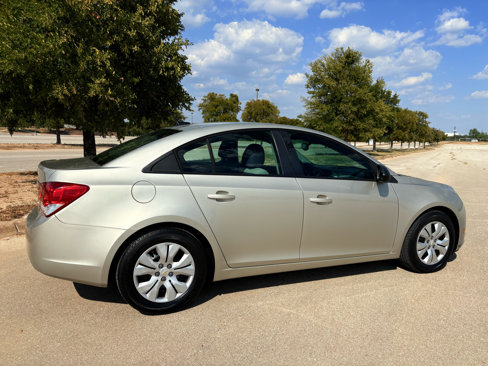 Used 2014 Chevrolet Cruze LS image 40