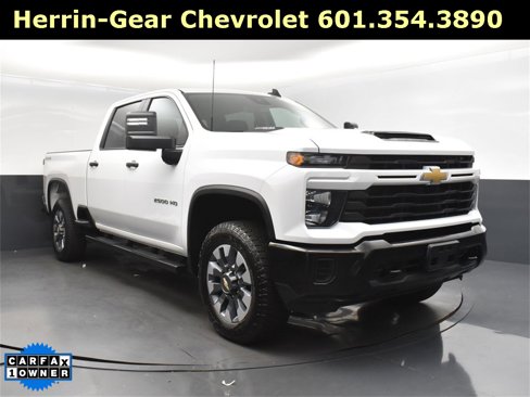 Used 2024 Chevrolet Silverado 2500 Custom w/ Custom Convenience Package image 9