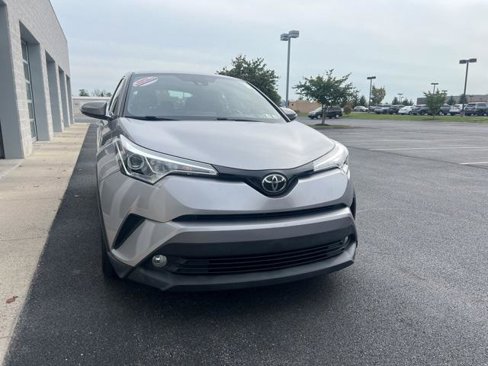 Certified 2018 Toyota C-HR XLE image 3