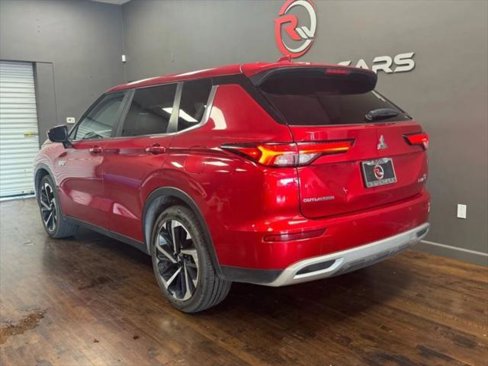 Used 2023 Mitsubishi Outlander SE image 3