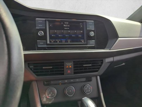 Used 2020 Volkswagen Jetta S image 11