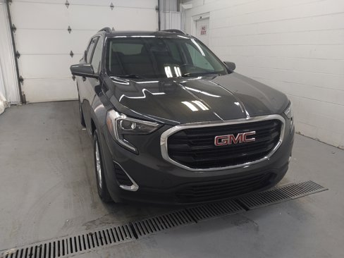 Used 2021 GMC Terrain SLE w/ Driver Convenience Package image 13