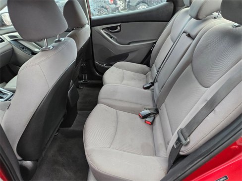 Used 2016 Hyundai Elantra SE image 12