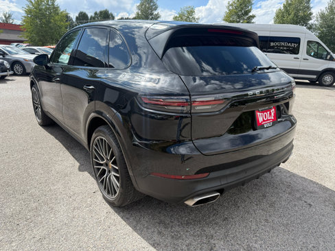 Used 2023 Porsche Cayenne image 3