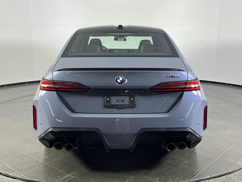 New 2026 BMW M5 w/ Carbon Package image 7