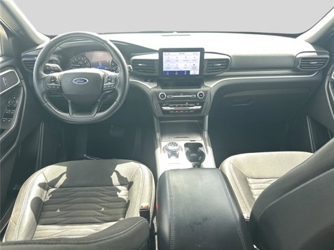 Used 2020 Ford Explorer XLT image 16