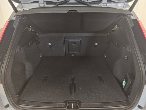 New 2026 Volvo XC40 B5 Plus w/ Protection Package Premier image 18