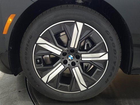 New 2026 BMW iX xDrive45 image 8