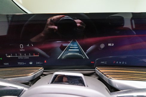 Used 2025 Cadillac Escalade Premium Luxury image 32