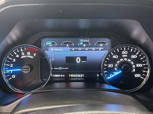 Used 2015 Ford F150 Platinum w/ Equipment Group 701A Luxury image 47