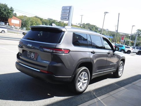 New 2025 Jeep Grand Cherokee L Laredo image 8