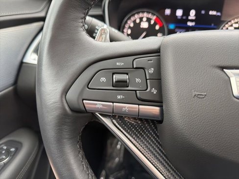 Used 2024 Cadillac XT6 Sport image 41