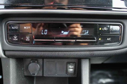 Used 2017 Toyota Corolla LE image 22