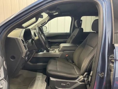 Used 2019 Ford Expedition XLT image 10