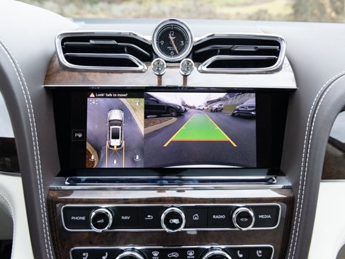 New 2025 Bentley Bentayga image 43