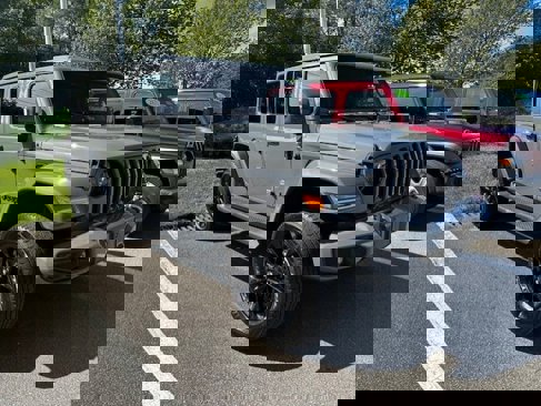 Used 2022 Jeep Wrangler Unlimited Sahara image 1