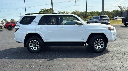 Certified 2024 Toyota 4Runner TRD Off-Road Premium image 9