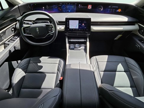 New 2025 Lincoln Nautilus Premier w/ Equipment Group 102A image 17