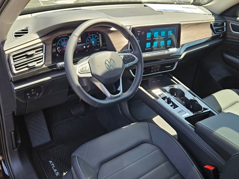 New 2025 Volkswagen Atlas SEL image 12