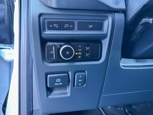 Used 2023 Ford F150 Lariat image 22