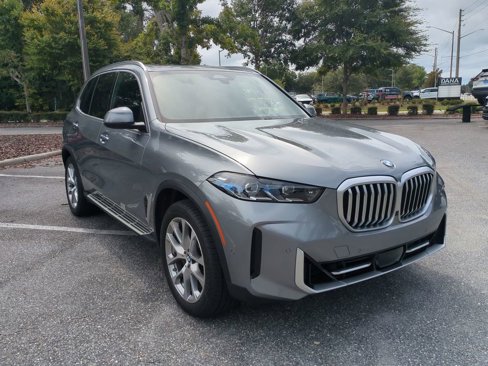 Certified 2024 BMW X5 sDrive40i w/ Premium Package image 3