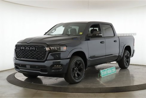 New 2025 RAM 1500 4x4 Crew Cab image 10
