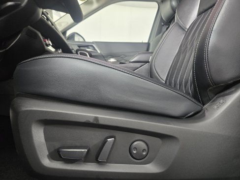 New 2025 Mitsubishi Outlander SEL image 32