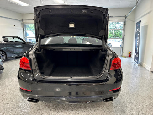 Used 2019 BMW 540i xDrive image 31