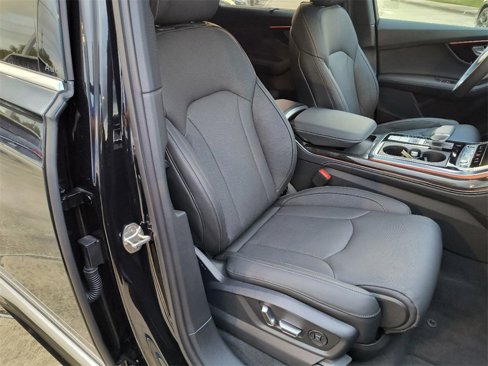 New 2025 Audi Q7 3.0T Prestige image 12