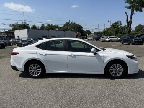 Certified 2025 Toyota Camry LE image 15
