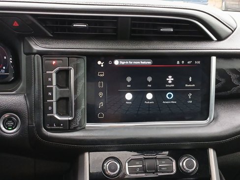 Used 2024 GMC Yukon Denali w/ Advanced Technology Package image 13