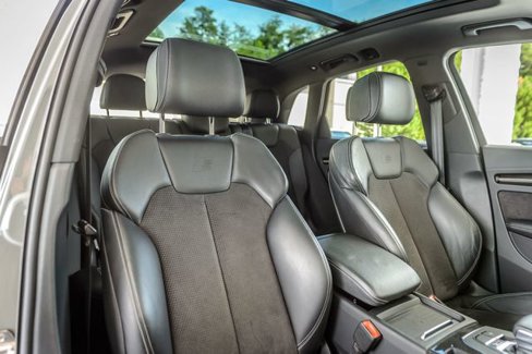Used 2020 Audi SQ5 Premium Plus w/ Premium Plus Package image 37