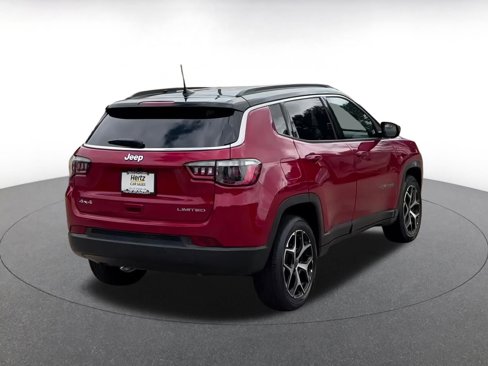 Used 2025 Jeep Compass Limited image 17